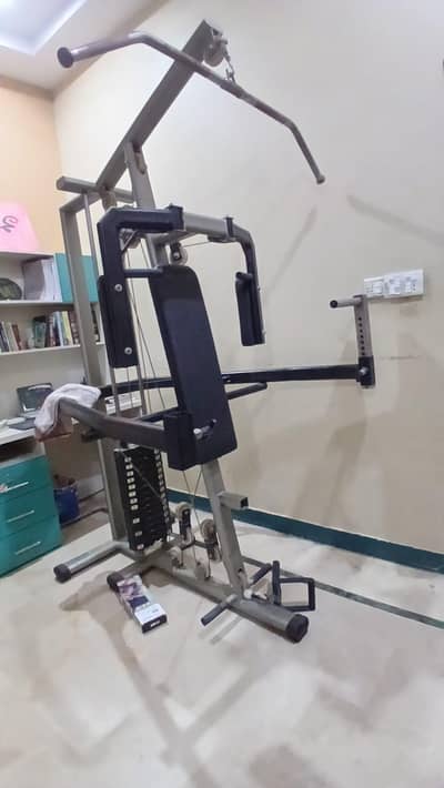 complete home gym. with heavy gage