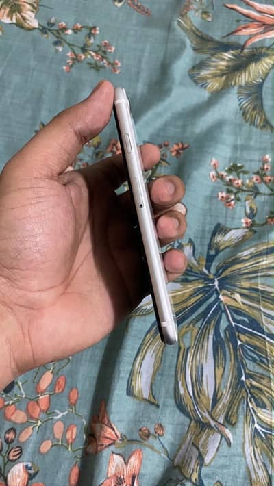 Apple iPhone SE (2020) with Box