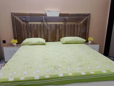 slightly use new condition king size bedroom set