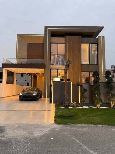 1 Kanal Top Quality Build Luxurious Beautiful Modern Design Villa For Sale In DHA Phase 7 Lahore Prime Location