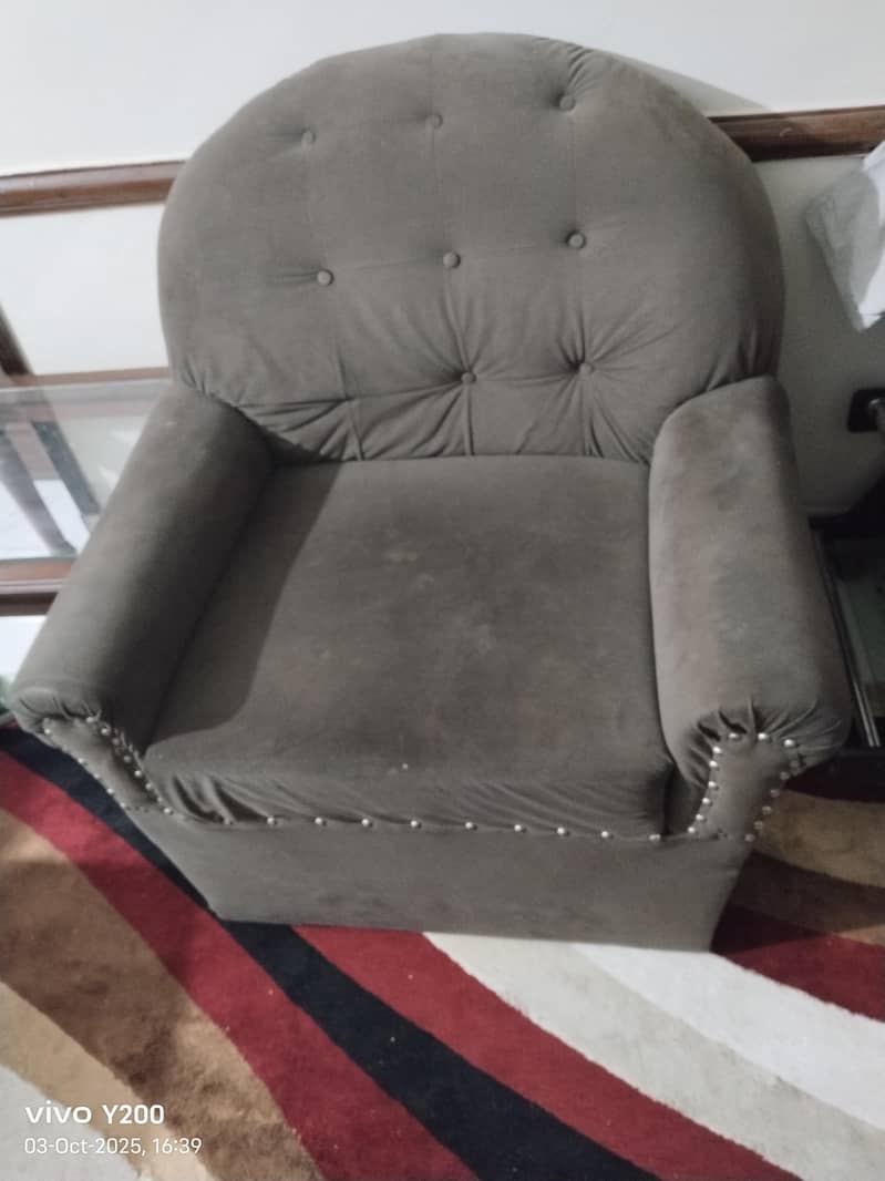 3,2,1 seater sofa set 7