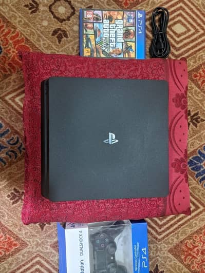 PS4 Slim Original sealed + new controller