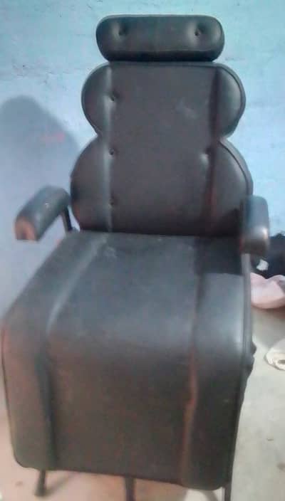 facial chairs back said b ecjest hoti he