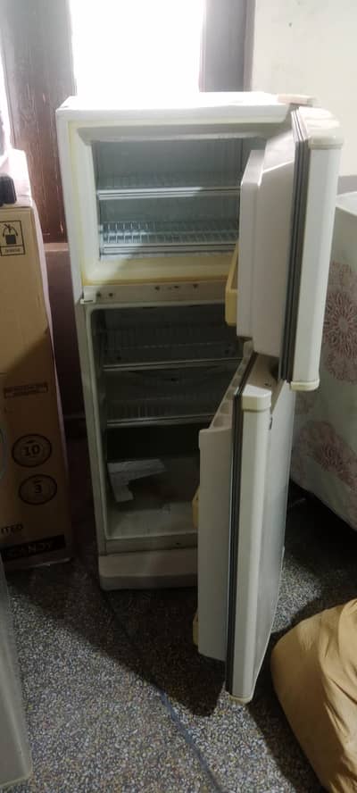 Dawlance refrigerator