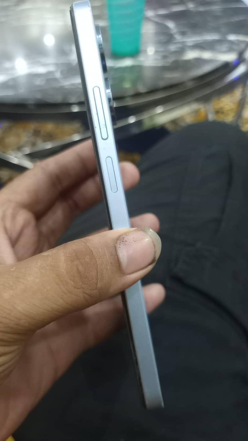 Realme Note 60 11