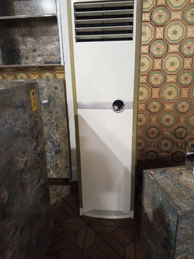 Gree cabinet used in good condition