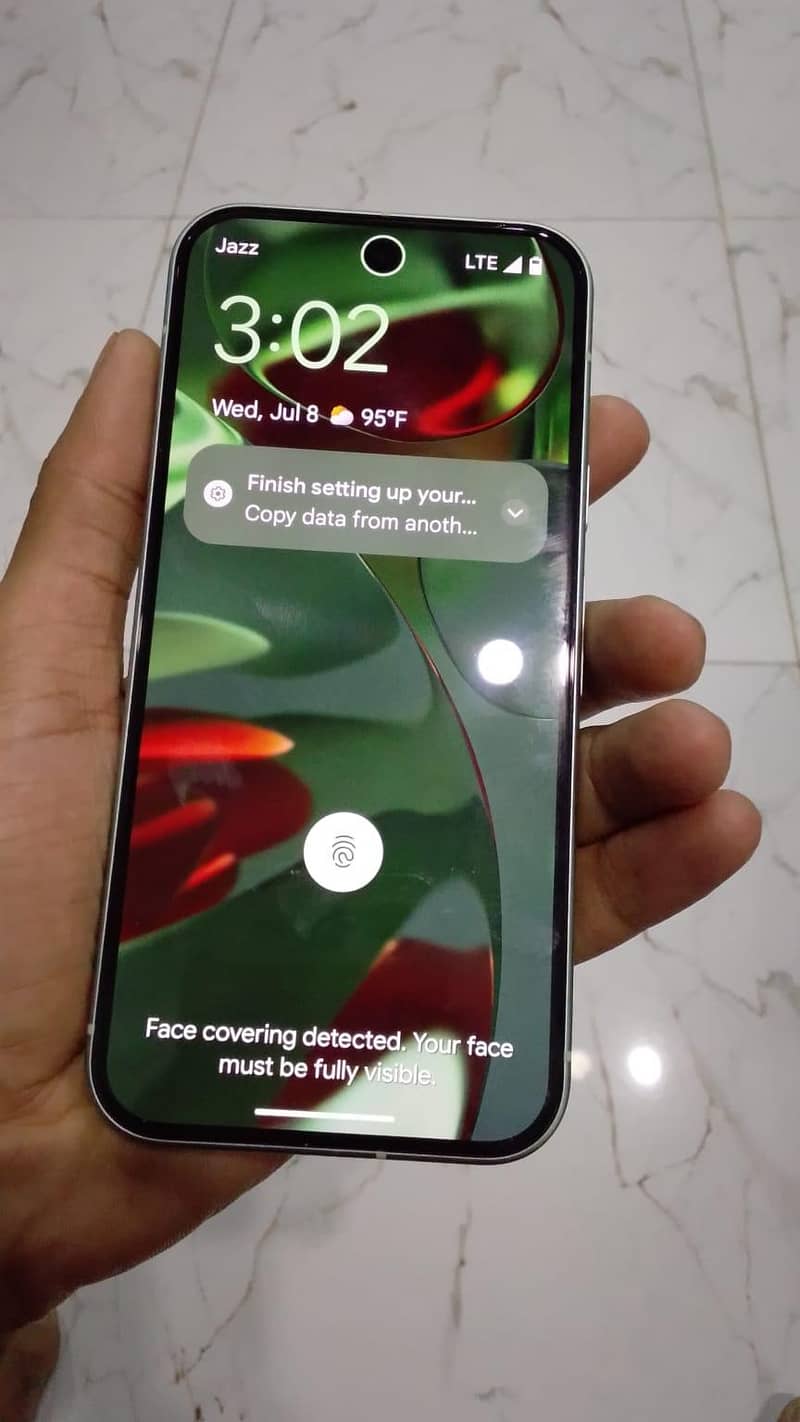 Google Pixel 9 4