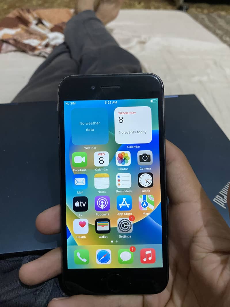 Apple iPhone 8 4