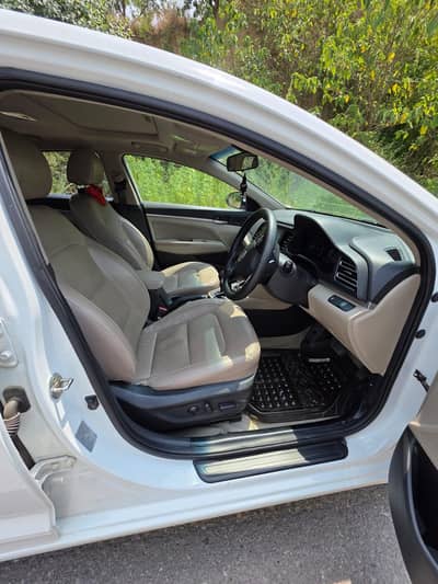 Hyundai Elantra 2021