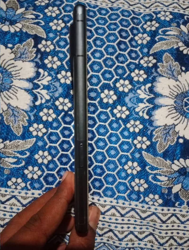 Google Pixel 7 4