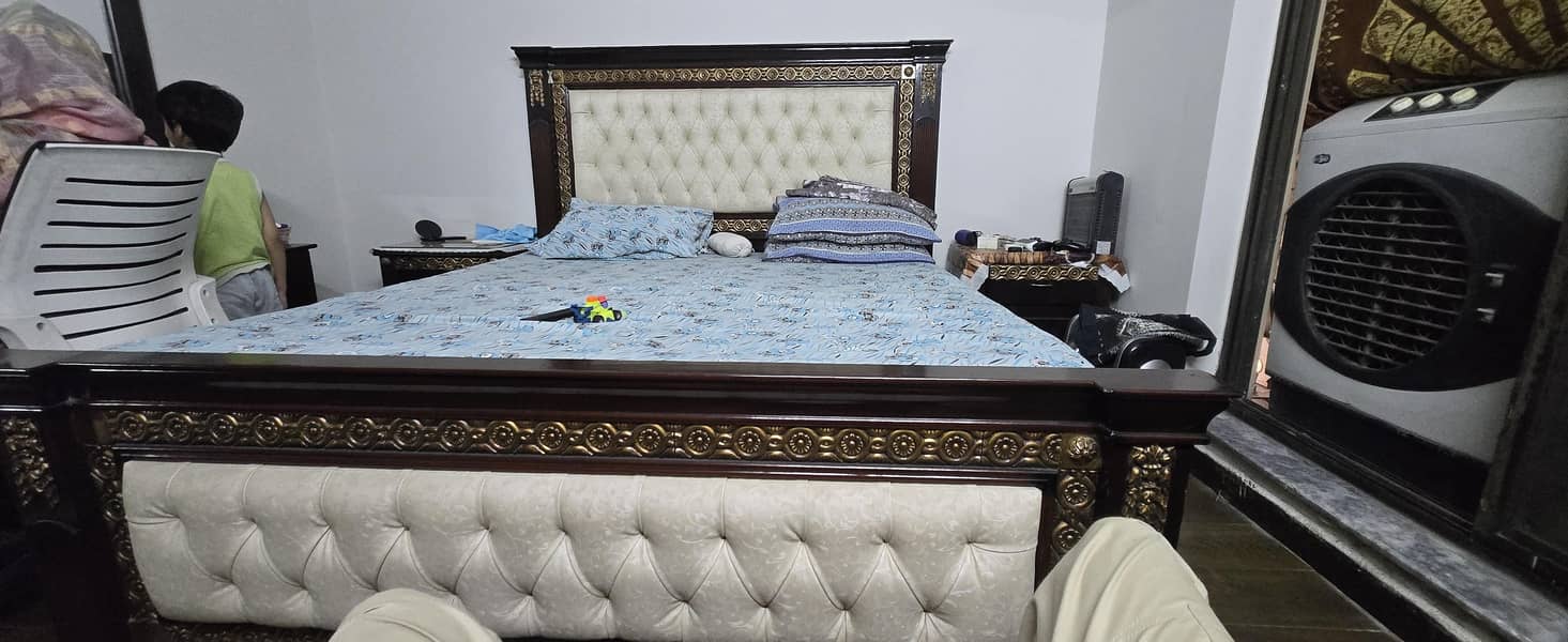 full size bed 0