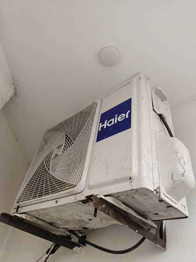 Haier 1 Ton Air conditioner