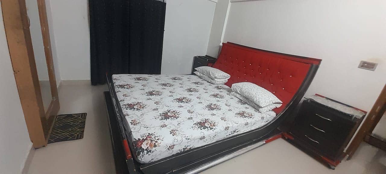 King Bed. 0