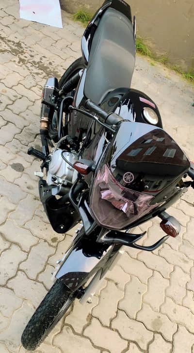 Yamaha ybr full modified new condition
