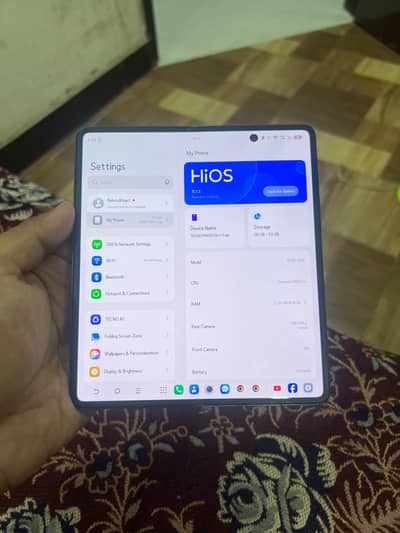Tecno Phantom V Fold