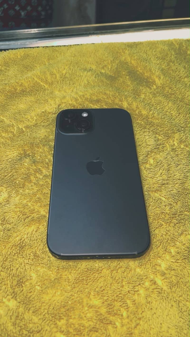 Apple iPhone 15 2