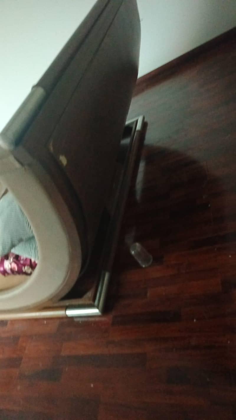 bed side table and sofa 2
