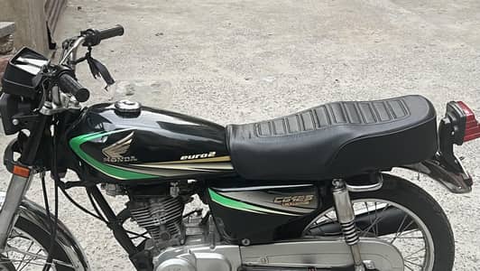 Down model cg125