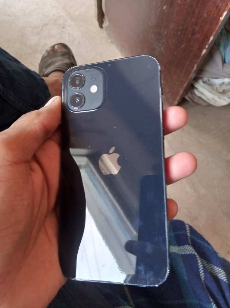 Apple iPhone 12 1