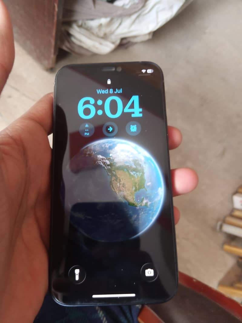 Apple iPhone 12 7