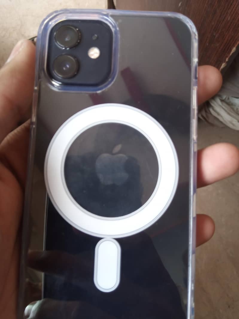 Apple iPhone 12 11