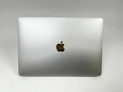 MacBook Air M1 16GB Ram Almost Brand New Condition: