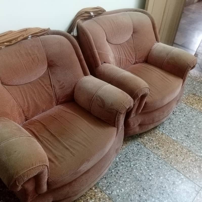 5 seter sofa set . 1