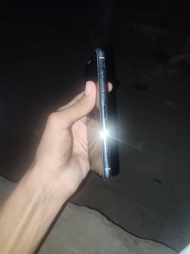 Apple iPhone X 2