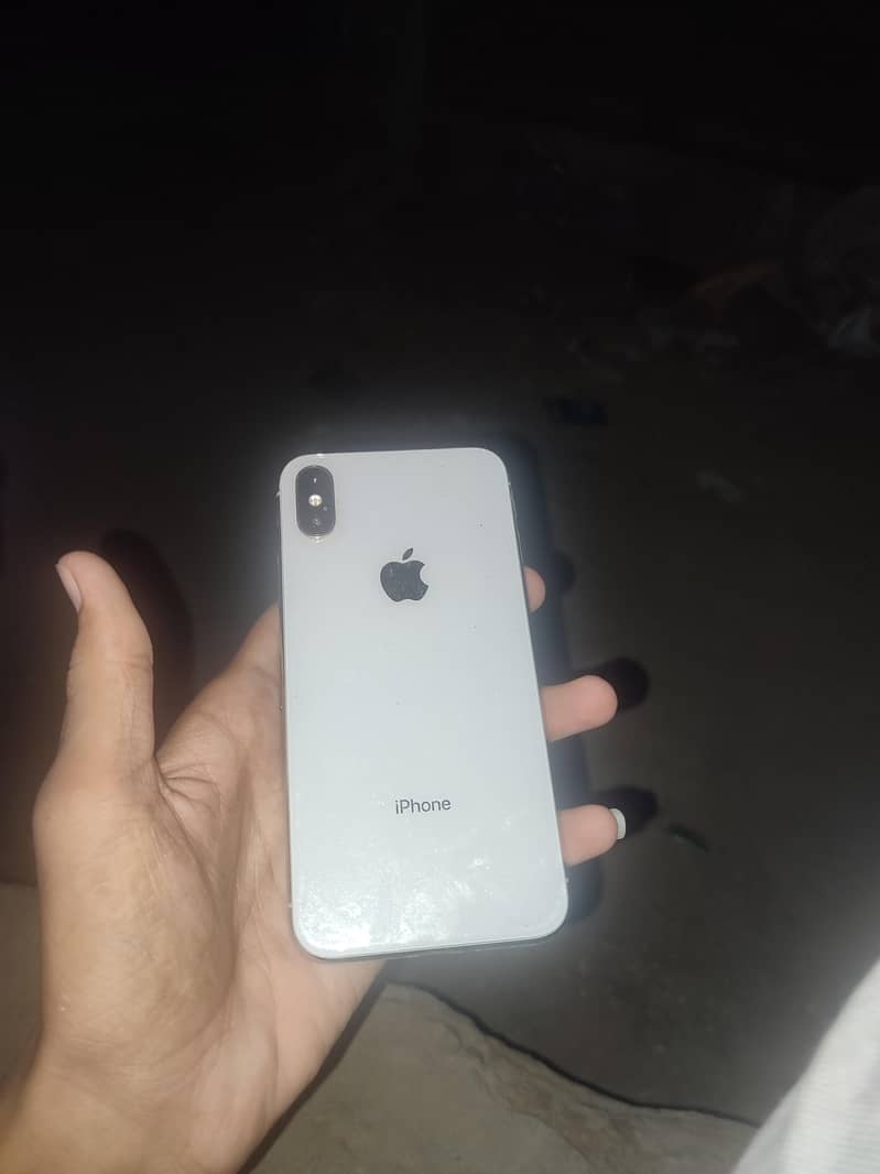 Apple iPhone X 4