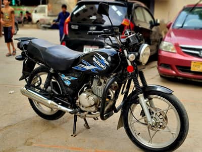Suzuki GS 150 SE 2016 End /2017 well maintained 0*3*3*4*2*0*7*7*8*5*3