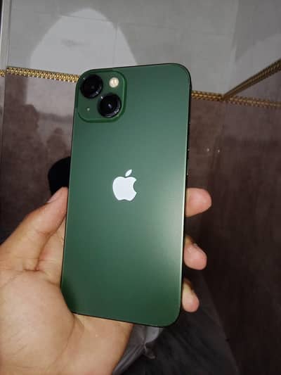 Apple iPhone 13