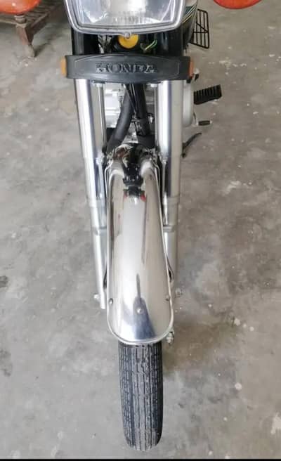 Honda 125 sukkur num condition 10 by 10 All ok