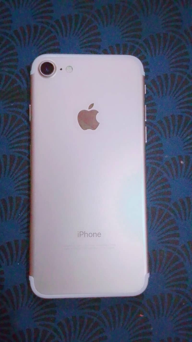 Apple iPhone 7 0