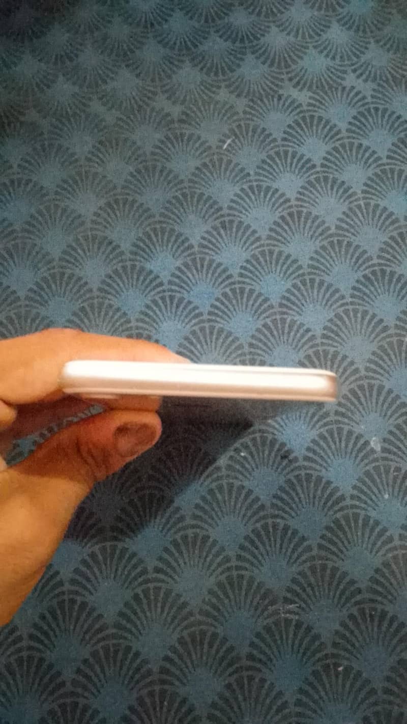 Apple iPhone 7 4