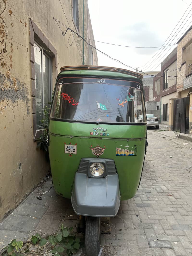 Auto Riksha GAS 8