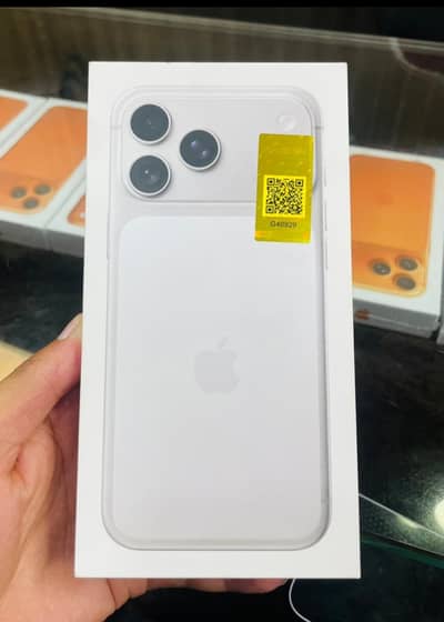 White Apple iPhone 17 Pro Max 256GB - PTA (Non-Active / Box Pack)