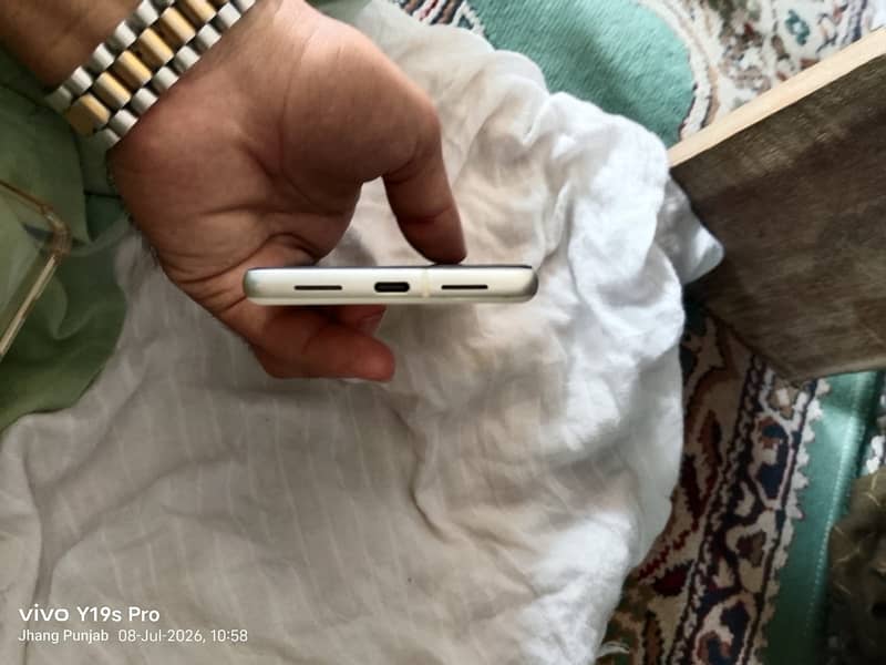 Google Pixel 7 5