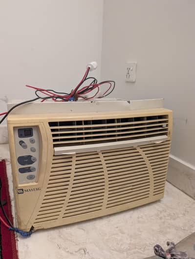 Maytag 0.75 ton (8000BTU) window AC