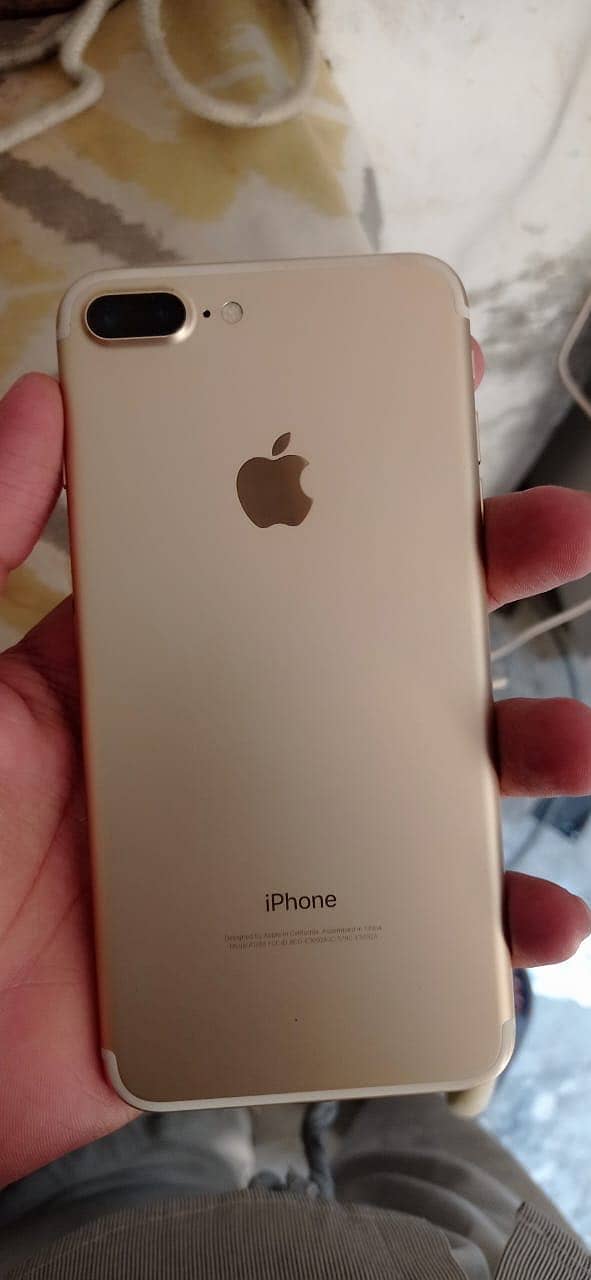 Apple iPhone 7 Plus 1