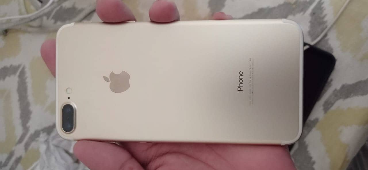 Apple iPhone 7 Plus 3