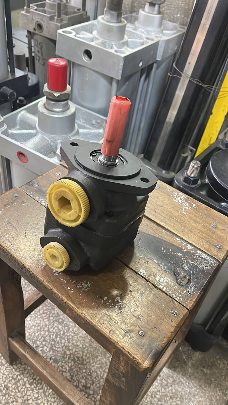 Hydraulic pump 4
