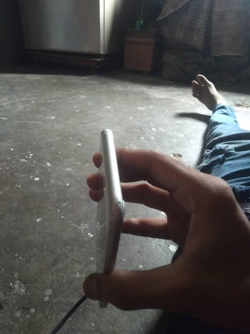 Apple iPhone 7 2