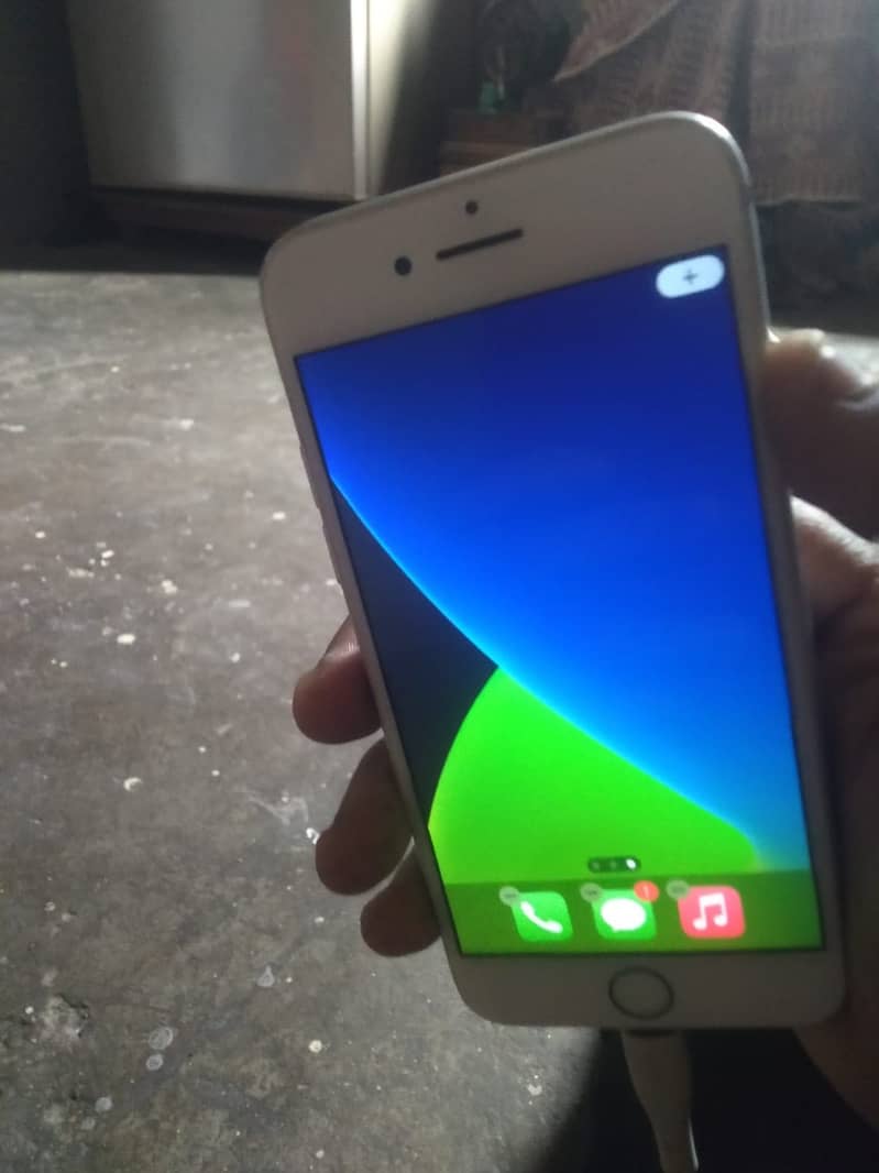 Apple iPhone 7 3