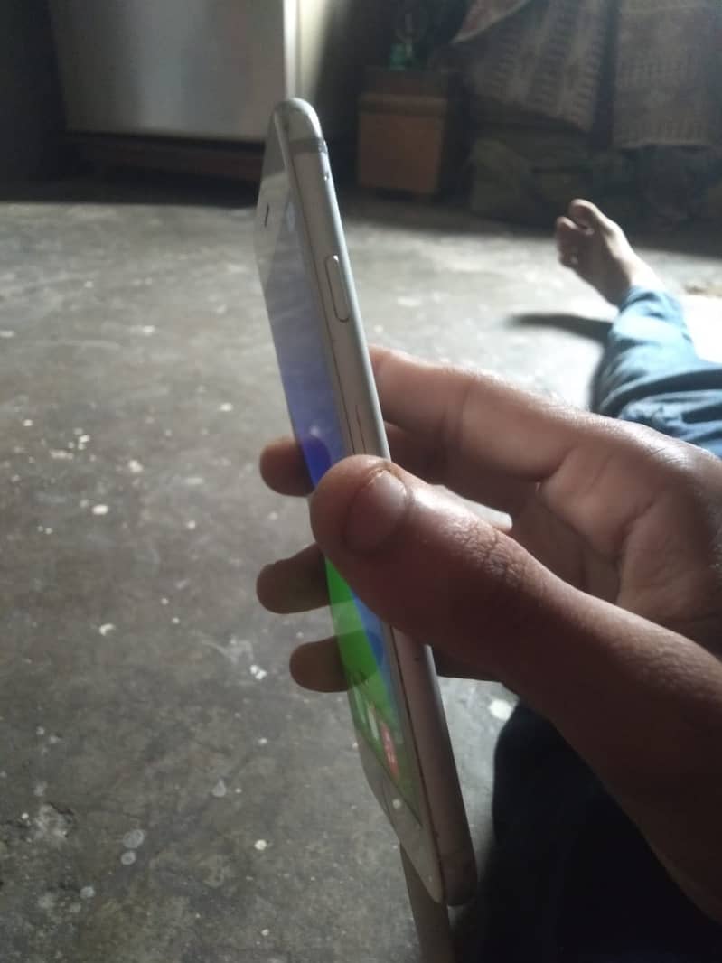 Apple iPhone 7 4