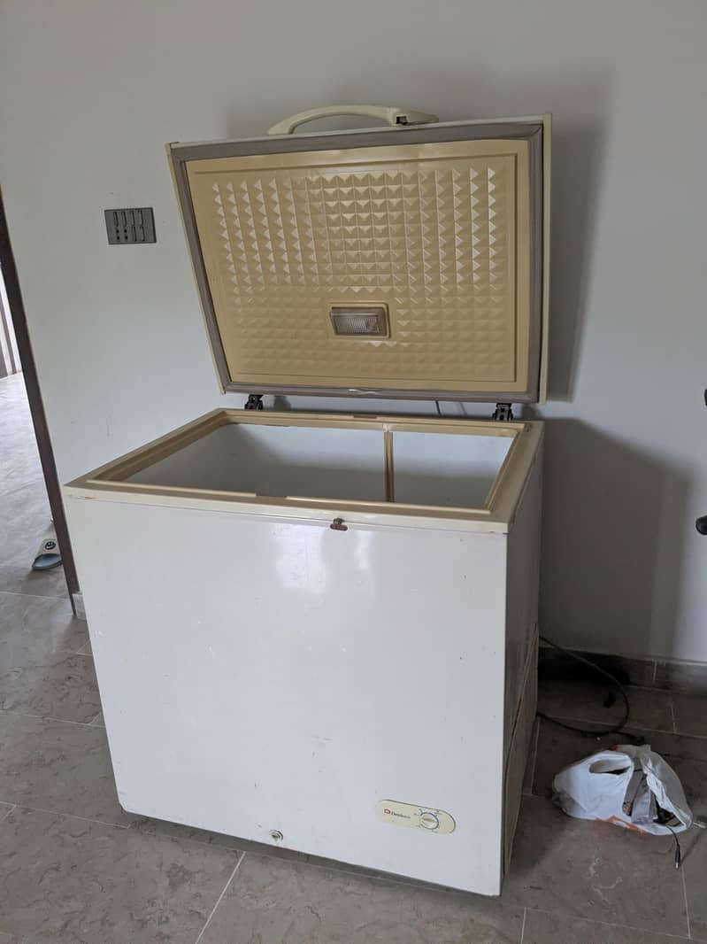 Dawlance deep freezer 3