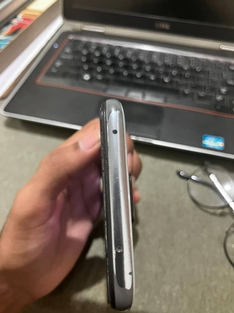 Xiaomi Redmi Note 9S 3