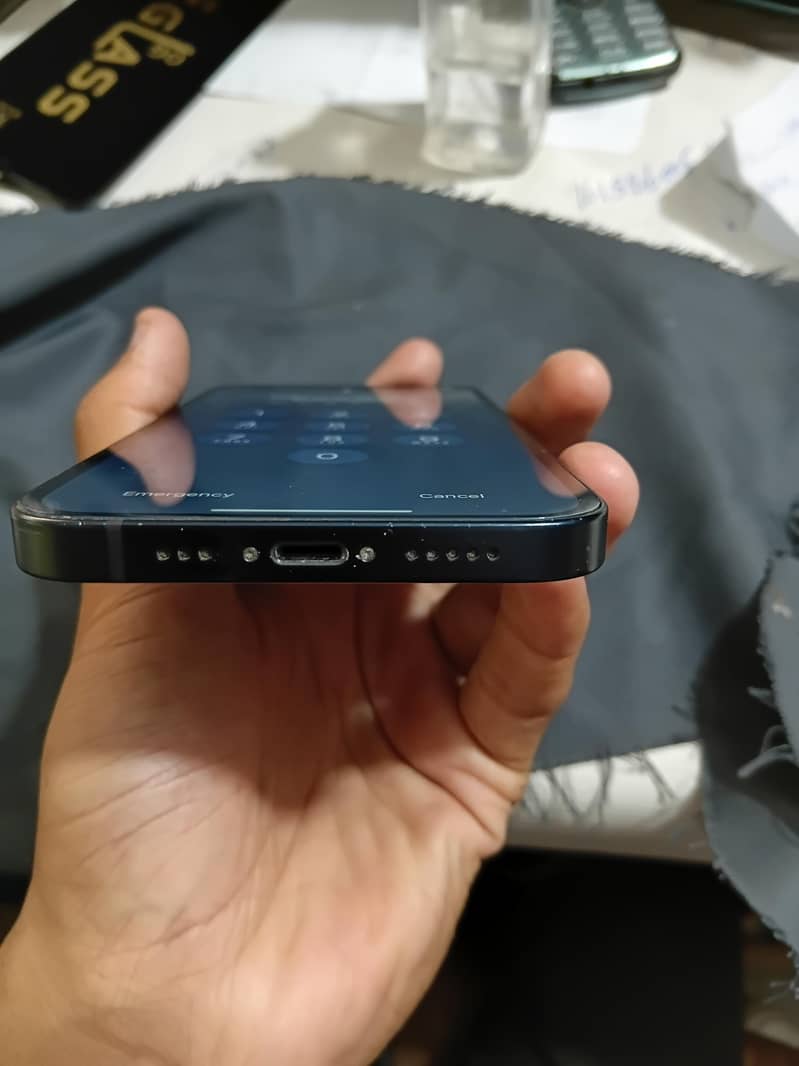 iphone 12 4