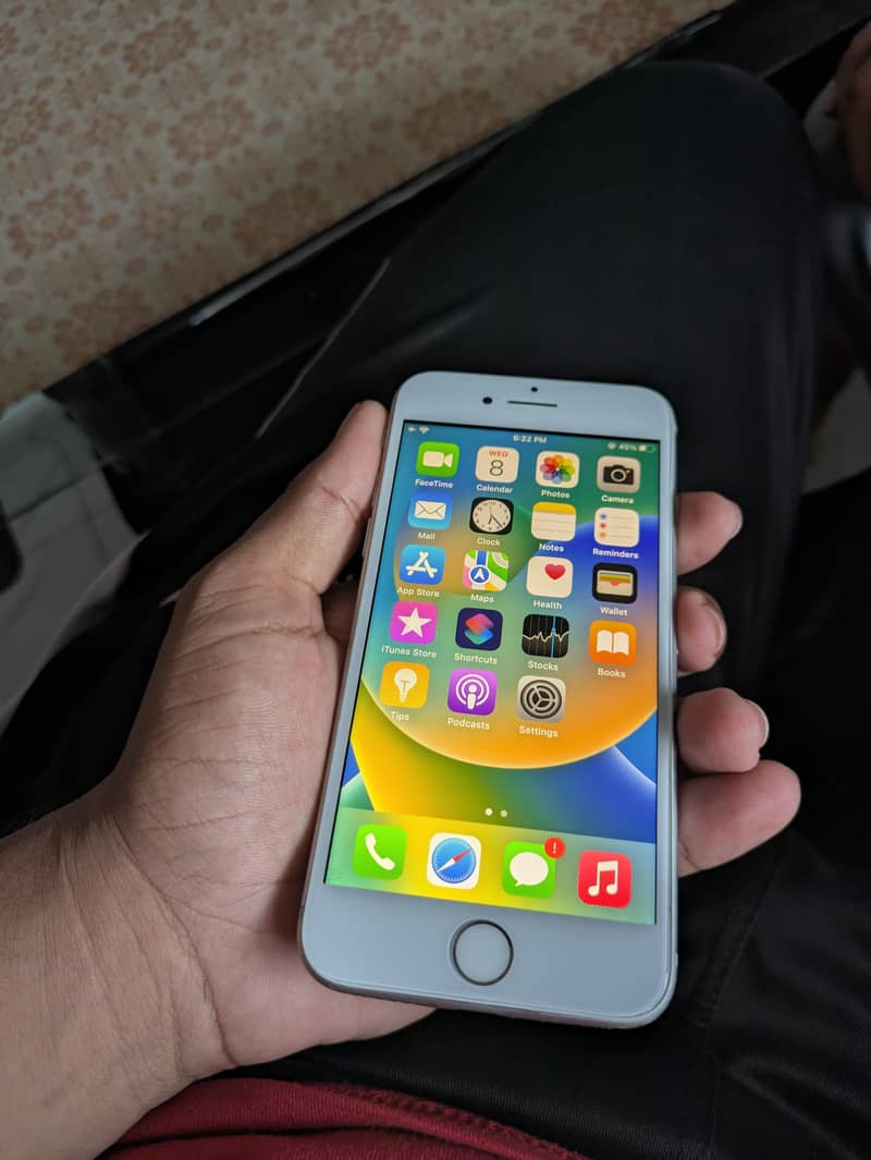 Apple iPhone 8 0