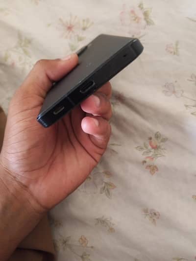 Aquos R7
