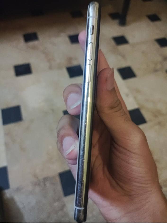 Apple iPhone X 1